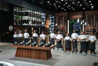 Nova temporada de MasterChef Profissionais marca também a volta de Henrique Fogaça ao júri