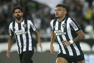 Tiquinho Soares marcou pela primeira vez depois de lesão no joelho no jogo contra o Cruzeiro no turno