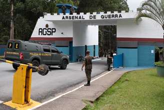 Exército realiza investigação sobre furto de armamento no Arsenal de Guerra, em Barueri