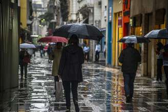 Chuva no centro da cidade de São Paulo.