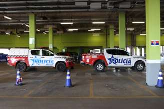 Viaturas da Polícia Militar do Pará em estacionamento de shopping. Foto: Pedro Borges/Alma Preta