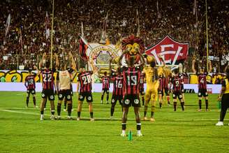 Vitória, campeão da Série B com justiça; o time pipoqueiro dessa competição é o Guarani  