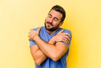 Cada nativo do zodíaco reage de uma maneira à solteirice