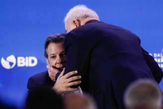 Haddad e Lula desejaram sorte ao novo governo, sem citar Milei.