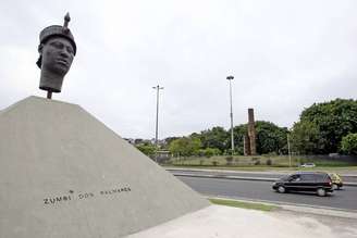 Monumento em homenagem a Zumbi dos Palmares na Avenida Presidente Vargas, na região central do Rio de Janeiro