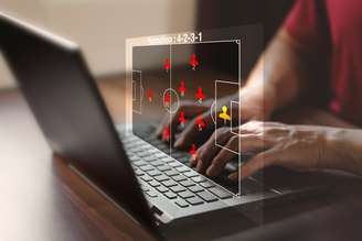 Você pode abrir sua conta na bet365 pelo computador ou celular