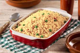 Aprenda a receita feita com arroz e peru de Natal