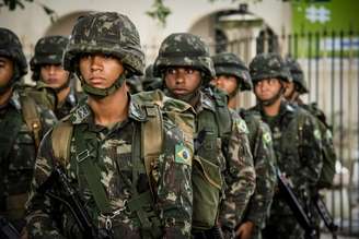 Exercito Brasileiro em uma missão. 