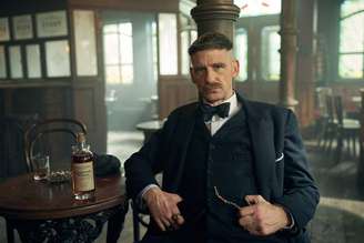 Paul Anderson interpreta Arthur Shelby Jr. em Peaky Blinders, da BBC CRÉDITO: Robert Viglasky/Caryn Mandabach Productions Ltd./Divulgação