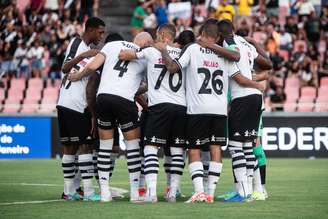 Vasco enfrenta o Nova Iguaçu.