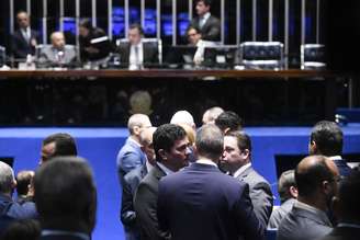 Plenário do Senado Federal durante sessão deliberativa ordinária. Na ordem do dia, Proposta de Emenda à Constituição 42/2023, que altera as condições de elegibilidade por militares da ativa das Forças Armadas. Participam: senador Sergio Moro (União-PR); senador Omar Aziz (PSD-AM). Foto: Jefferson Rudy/Agência Senado