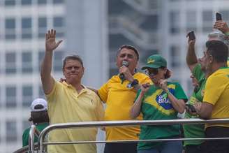 TB SAO PAULO SP 25/02/2024 POLÍTICA - ATO PRO BOLSONARO - Manifestação com a presença do mesmo e de governadores, deputados e ex-ministros na Avenida Paulista, próximo ao Masp. BOLSONARO TARCÍSIO FOTO TABA BENEDICTO / ESTADAO