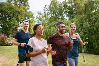 É importante ter uma rotina de exercícios físicos adaptada ao seu dia a dia