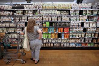Supermercado em Nova York
10/06/2022. REUTERS/Andrew Kelly/File Photo