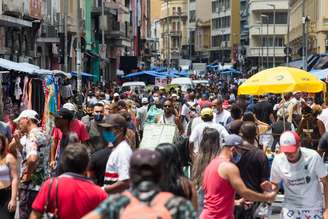 Movimento na Rua 25 de março, no centro da capital paulista