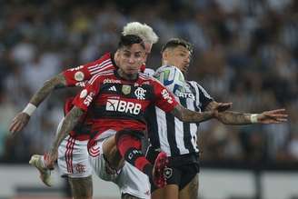Flamengo e Botafogo duelam neste sábado pelo Brasileirão.