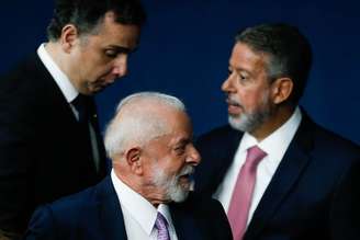 O presidente Luiz Inácio Lula da Silva (PT) durante cerimônia de posse do procurador-geral da República, Paulo Gonet , no 18 de dezembro de 2023, com os presidentes do Senado, Rodrigo Pacheco (PSD-MG), e da Câmara, Arthur Lira (PP-AL).