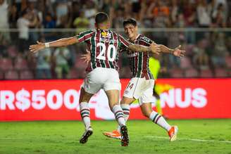 Cano e Renato Augusto comemorando o segundo gol do fluminense FOTO DE MARCELO GONÇALVES / FLUMINENSE FC