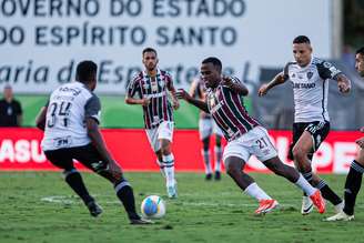 Em jogo elétrico, Fluminense e Atlético-MG empatam por 2 a 2 
