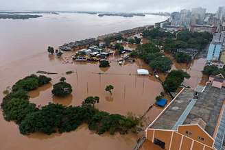 Foto aérea de Porto Alegre (RS) em 4 de maio de 2024