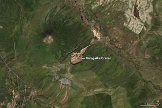 Visão da cratera do satélite da Nasa