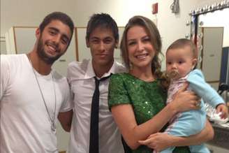 Pedro Scooby, Neymar, Luana Piovani, e o filho Dom