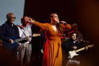 Preta Gil cancela apresentação que faria no Festival Salve O Sul após ser internada no Rio.