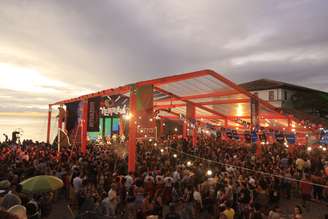 Terraiá --São João do Terra-- reúne multidão no Museu de Arte Moderna de Salvador, na Bahia