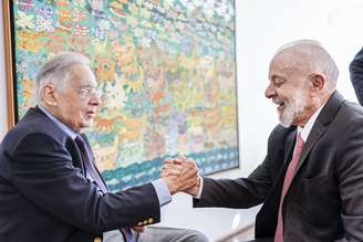 FHC e Lula se encontram em São Paulo, nesta segunda, 24