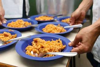 Plano é de redução gradual de ultraprocessados na merenda escolar
