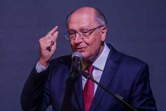 Segundo Alckmin, oscilações do dólar são transitórias e moeda americana voltará ao patamar adequado devido a compromisso com arcabouço