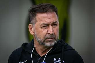 Torcedor do Cruzeiro afirma ter sido agredido por soco de Augusto Melo