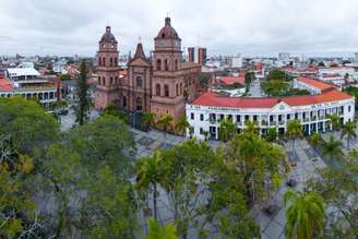 Santa Cruz de La Sierra foge bastante daquele cenário típico boliviano