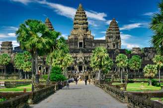 O Templo de Angkor Wat é a maior estrutura religiosa já construída