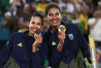 Ana Patrícia e Duda levam o ouro no vôlei de praia dos Jogos de Paris