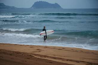 Áreas ao redor do mundo que formam os chamados "ecossistemas de surfe" armazenam milhões de toneladas de "carbono irrecuperável"