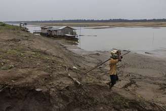 Rio Solimões e a Bacia do Rio Amazonas sofrem com forte seca neste ano