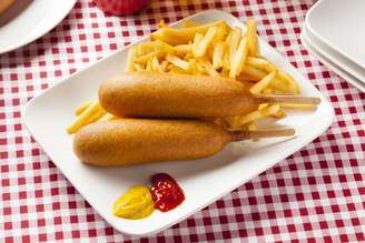 Cachorro-quente no palito