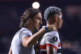 Luis Zubeldia técnico do São Paulo durante partida contra o Botafogo no estádio Morumbi pelo campeonato Copa Libertadores 2024.