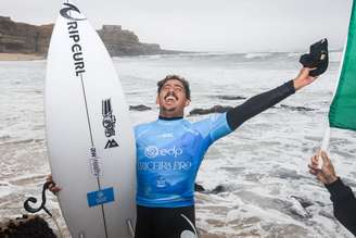 Samuel Pupo vence WSL em Ericeira. 