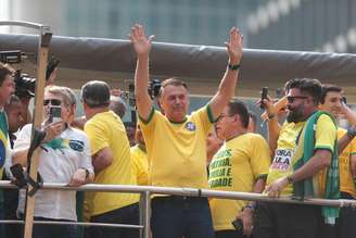 Bolsonaro saúda apoiadores em ato de 7 de Setembro na Avenida Paulista