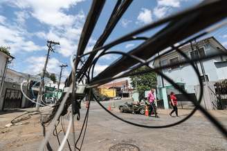 Temporal atingiu rede de energia no distrito Lapa, na zona oeste de São Paulo