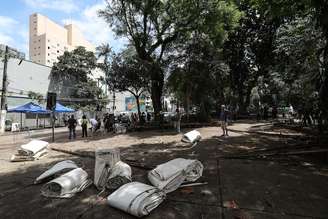 Impacto do temporal na Praça Benedito Calixto, em Pinheiros, na zona oeste