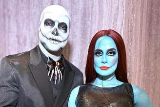 Carol Peixinho e Thiaguinho fantasiados para festa de Tiago Abravanel