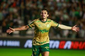 Raphael Veiga (Palmeiras) comemorando seu gol contra o Juventude, no dia 20.10.2024 