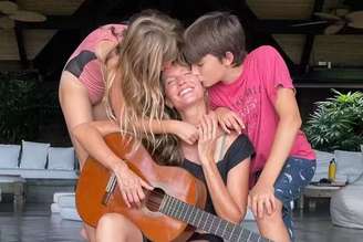 Gisele com os filhos Benjamin e Vivian