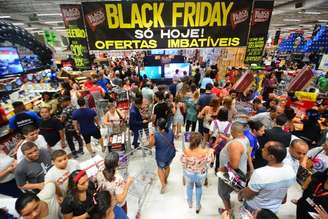 Levantamento do Buscapé revela aumento de preços em produtos a um mês da Black Friday