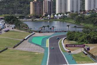 Carros de segurança passeiam por Interlagos antes do GP de São Paulo de Fórmula 1