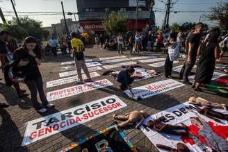 Moradores de favelas do Guarujá protestam contra mortes ocorridas durante operação da PM na região