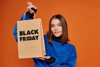 Adotar algumas estratégias ajuda a aproveitar as promoções da Black Friday sem preocupação